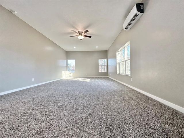 420 W Forest Boulevard, Mcloud, OK 74851