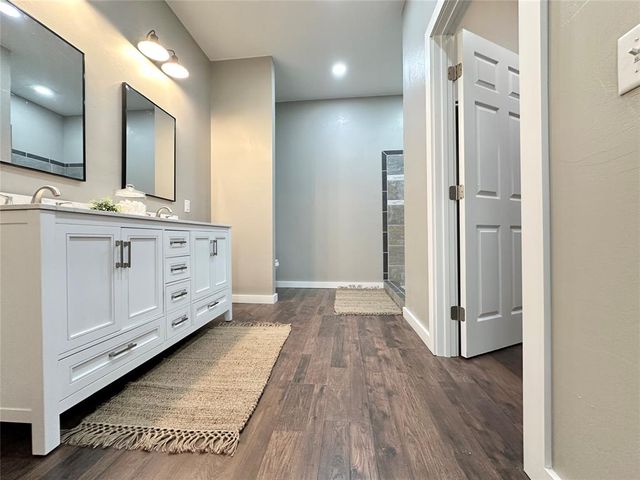 420 W Forest Boulevard, Mcloud, OK 74851