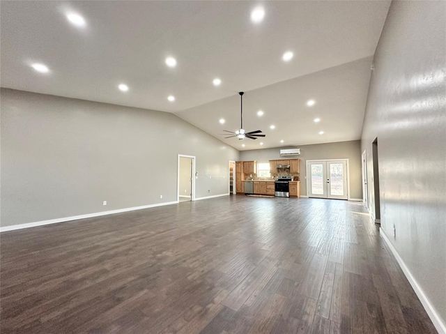 420 W Forest Boulevard, Mcloud, OK 74851