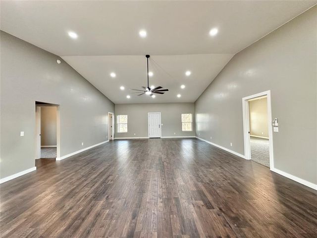 420 W Forest Boulevard, Mcloud, OK 74851