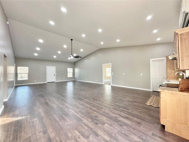 420 W Forest Boulevard, Mcloud, OK 74851