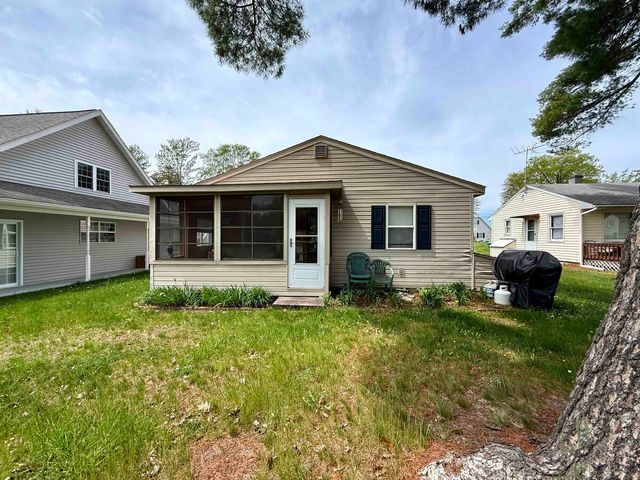 3216 Elnor Drive, Gladwin, MI 48624