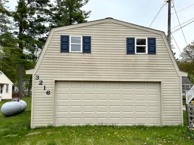3216 Elnor Drive, Gladwin, MI 48624