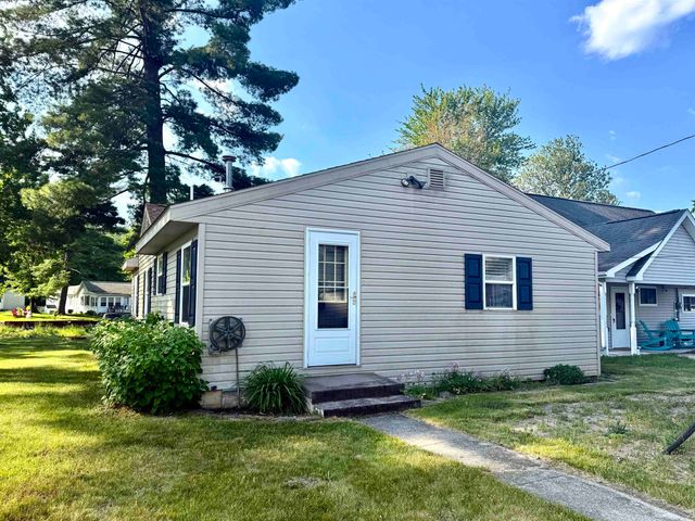 3216 Elnor Drive, Gladwin, MI 48624