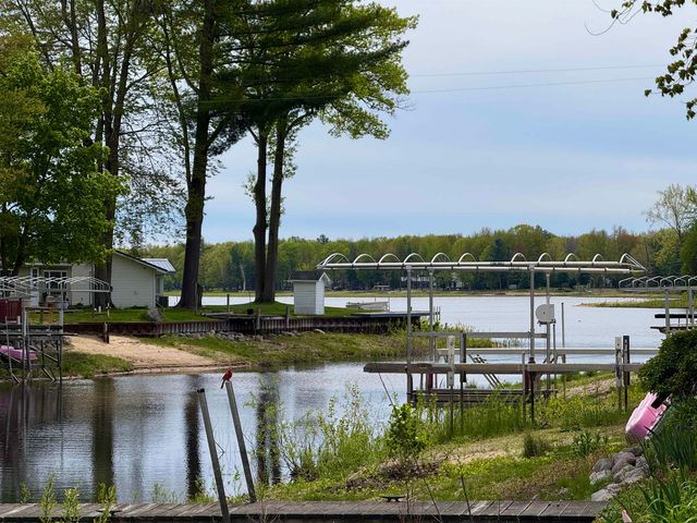 3216 Elnor Drive, Gladwin, MI 48624