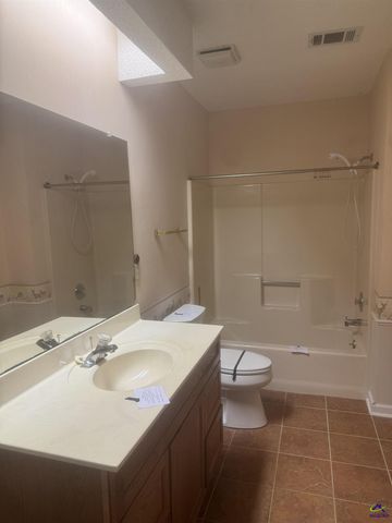 411 Wexford Circle, Bonaire, GA 31005