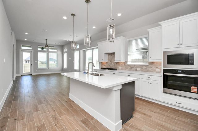 6615 Arabella Lakes Drive, Richmond, TX 77469