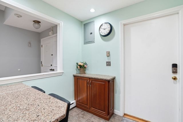 11 Royal Lake Dr 6, Braintree, MA 02184