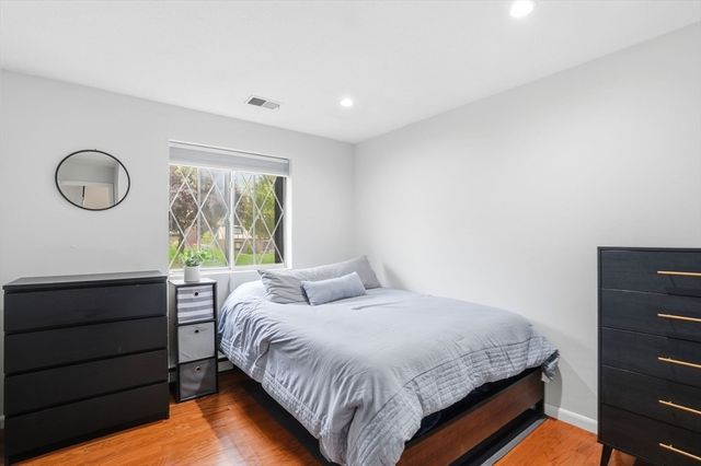 11 Royal Lake Dr 6, Braintree, MA 02184