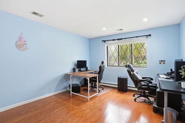 11 Royal Lake Dr 6, Braintree, MA 02184