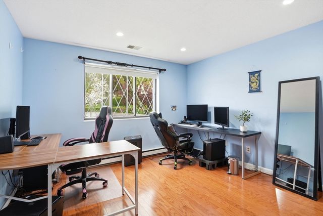 11 Royal Lake Dr 6, Braintree, MA 02184