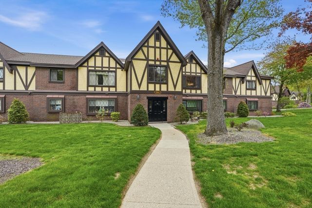 11 Royal Lake Dr 6, Braintree, MA 02184