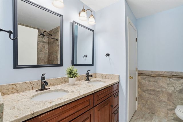 11 Royal Lake Dr 6, Braintree, MA 02184