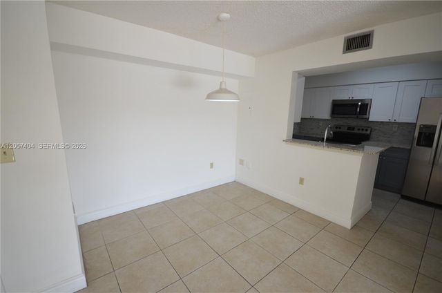 15201 SW 80th Street 207, Miami, FL 33193