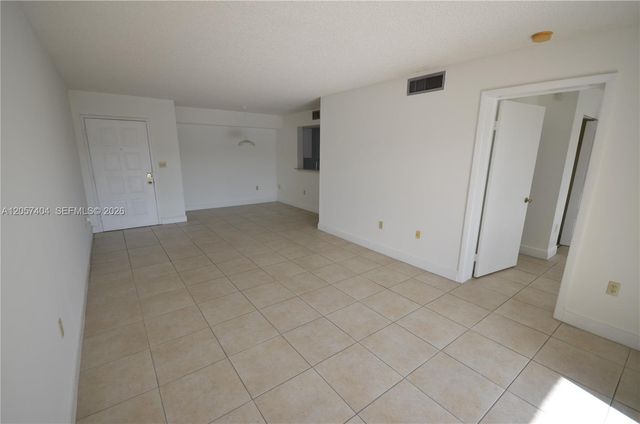 15201 SW 80th Street 207, Miami, FL 33193