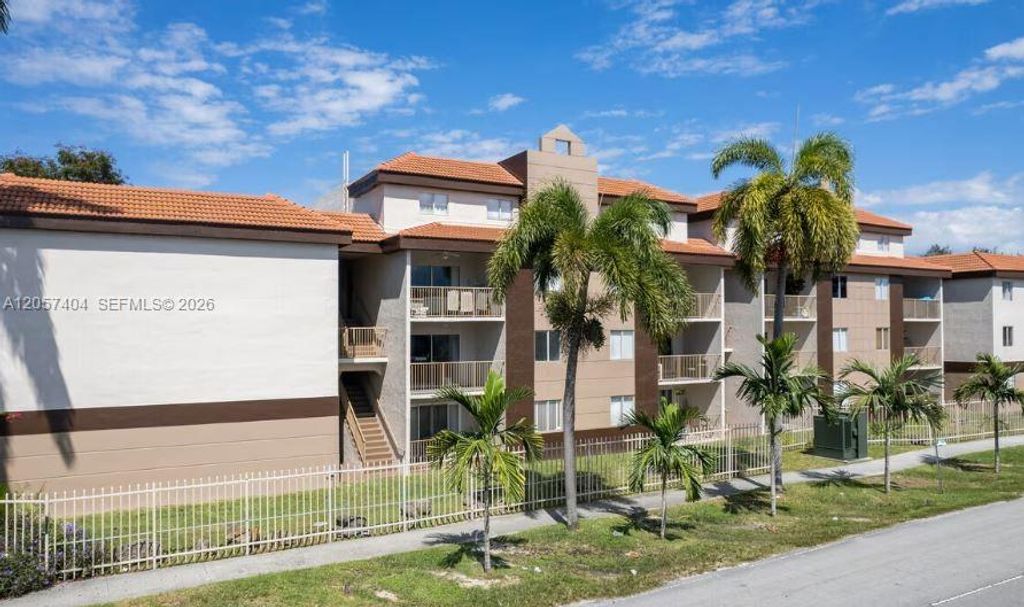15201 SW 80th Street 207, Miami, FL 33193