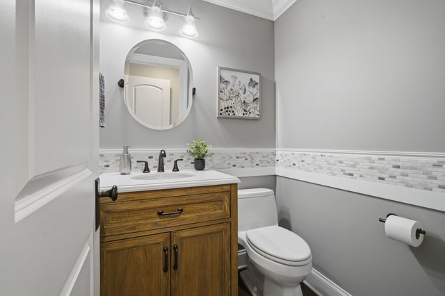 1022 Hobson Drive, Buffalo Grove, IL 60089