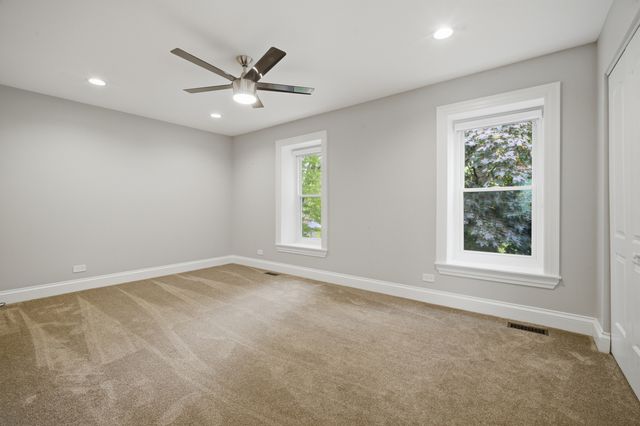 1022 Hobson Drive, Buffalo Grove, IL 60089