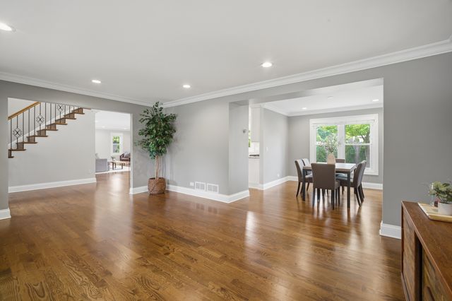 1022 Hobson Drive, Buffalo Grove, IL 60089