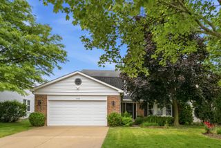 1022 Hobson Drive, Buffalo Grove, IL 60089