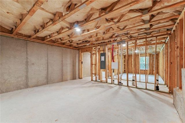 302 HUDSON Court, Jackson, GA 30233