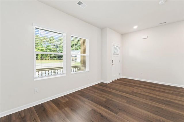 302 HUDSON Court, Jackson, GA 30233