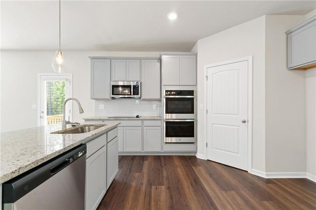 302 HUDSON Court, Jackson, GA 30233