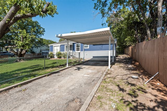 1822 Roberts Cut Off Road, Fort Worth, TX 76114