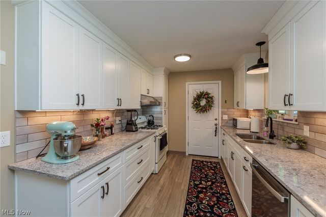1421 Driftwood Lane, Macedonia, OH 44056