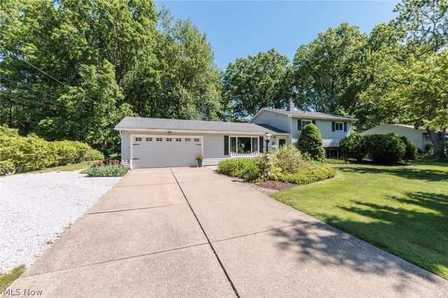 1421 Driftwood Lane, Macedonia, OH 44056