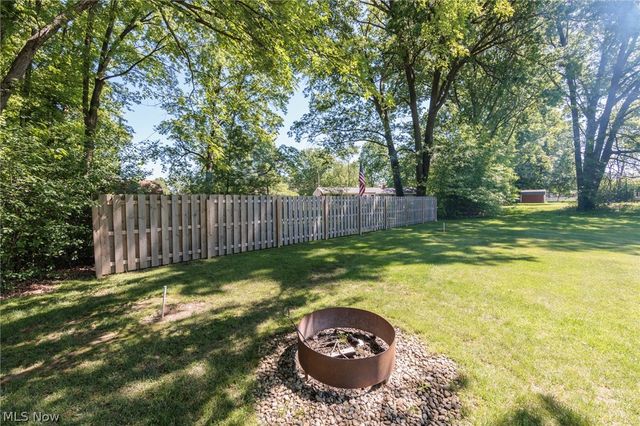 1421 Driftwood Lane, Macedonia, OH 44056
