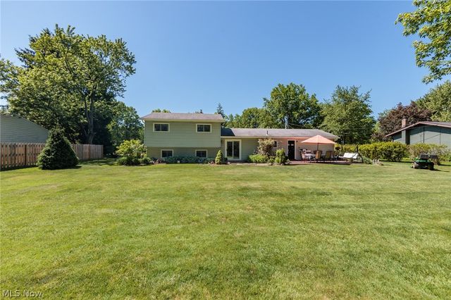 1421 Driftwood Lane, Macedonia, OH 44056
