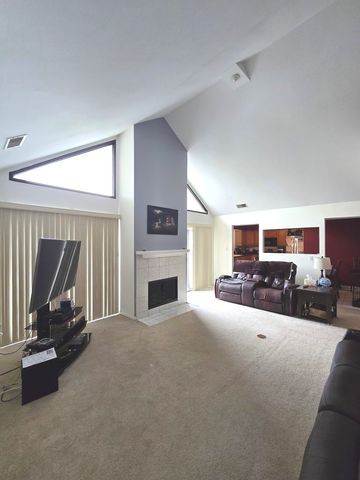6624 Martin France Circle 3B, Tinley Park, IL 60477
