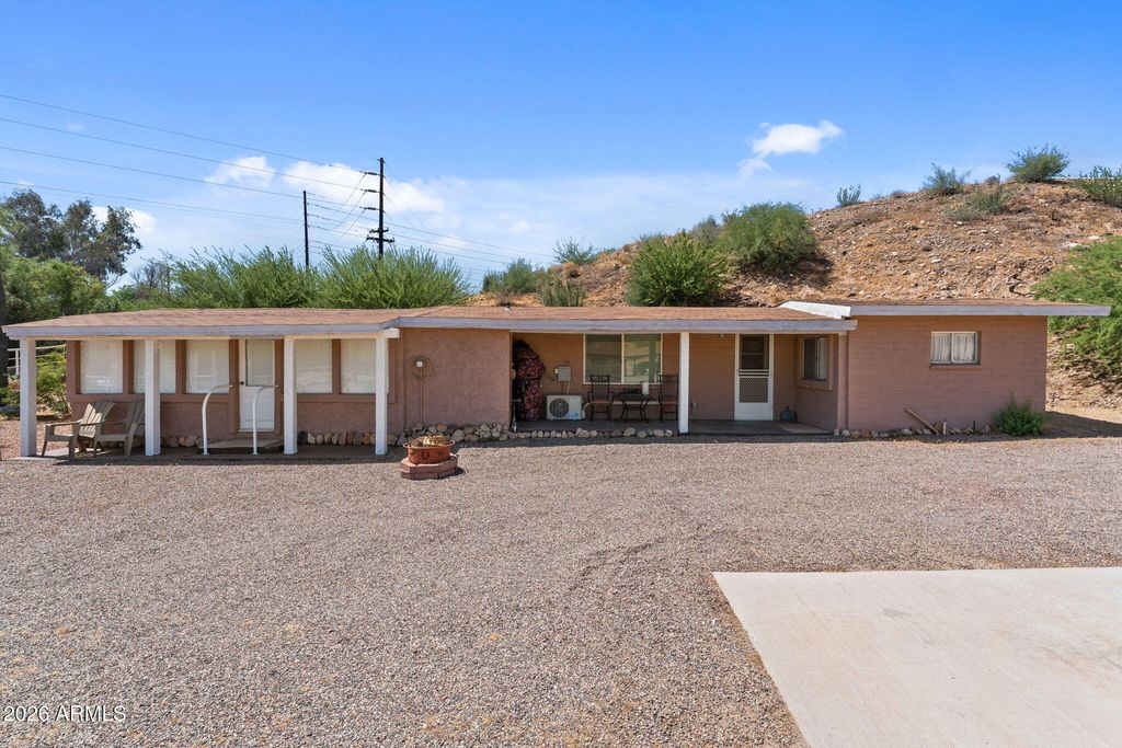 Image 31 of property listing at 51263 US HIGHWAY 60 89 --, Wickenburg, AZ 85390