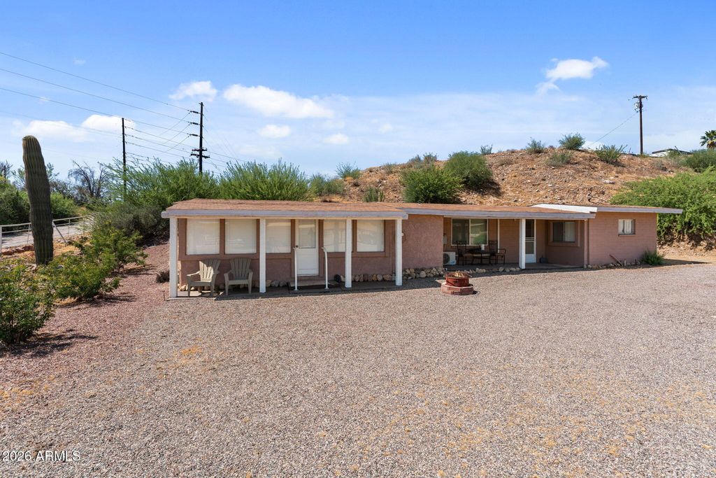 Image 33 of property listing at 51263 US HIGHWAY 60 89 --, Wickenburg, AZ 85390