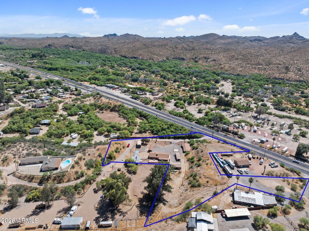 Image 38 of property listing at 51263 US HIGHWAY 60 89 --, Wickenburg, AZ 85390