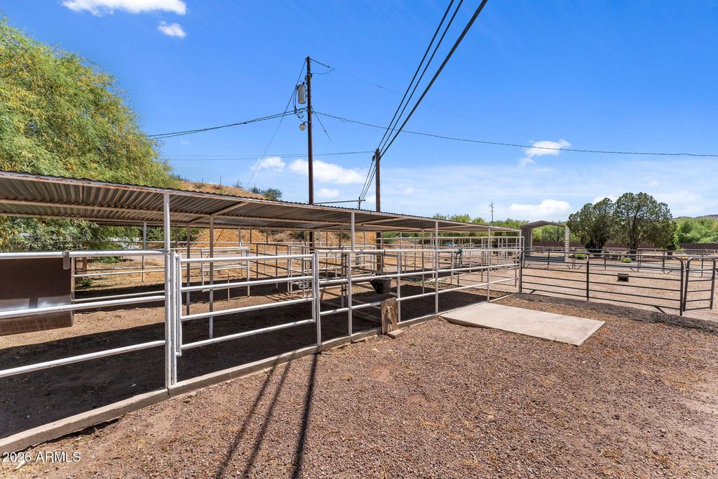 Image 42 of property listing at 51263 US HIGHWAY 60 89 --, Wickenburg, AZ 85390