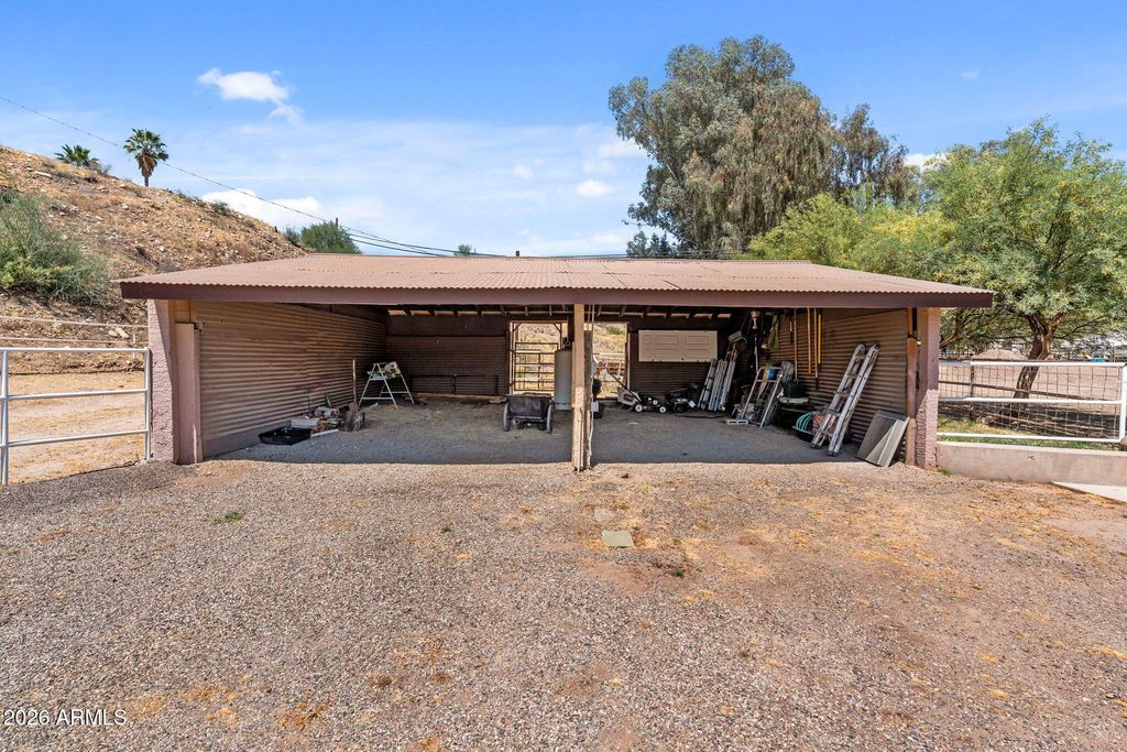 Image 43 of property listing at 51263 US HIGHWAY 60 89 --, Wickenburg, AZ 85390