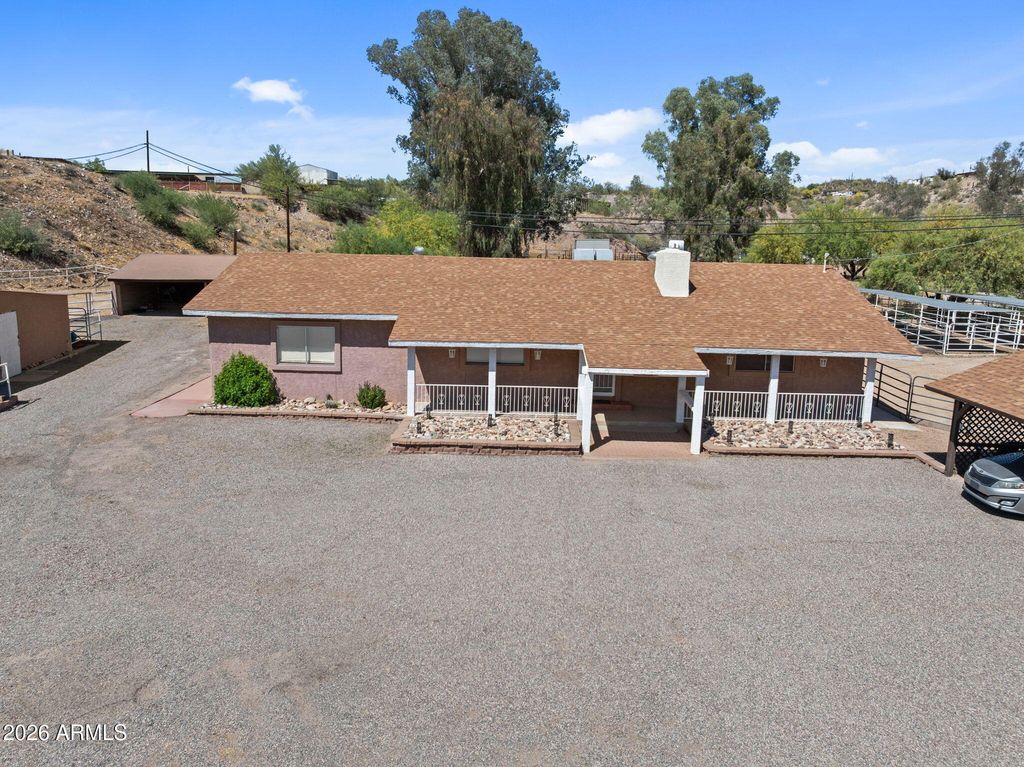 Image 71 of property listing at 51263 US HIGHWAY 60 89 --, Wickenburg, AZ 85390