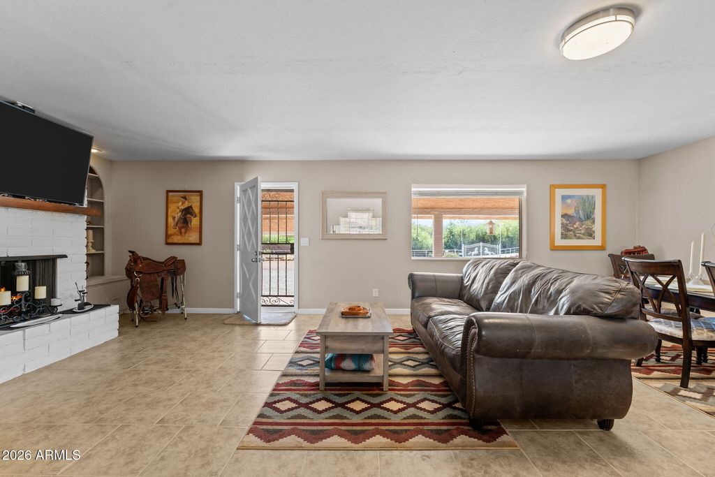 Image 9 of property listing at 51263 US HIGHWAY 60 89 --, Wickenburg, AZ 85390