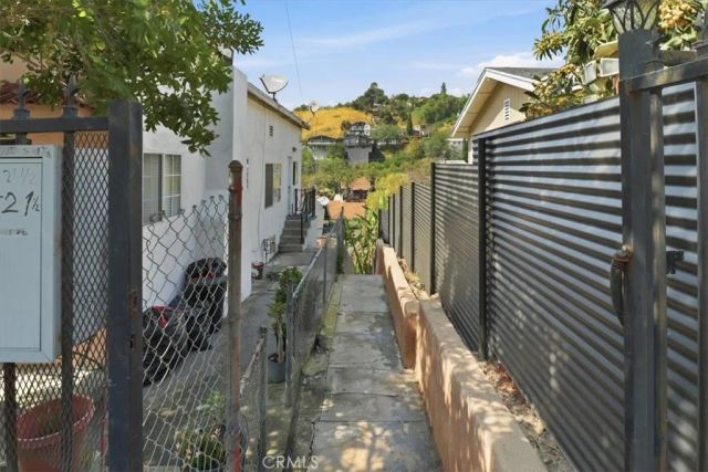 527 Clifton, Los Angeles, CA 90031