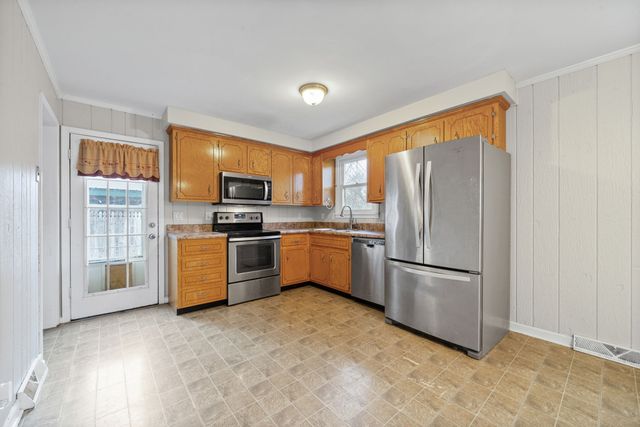 531 Morrison Dr, Clarksville, TN 37042