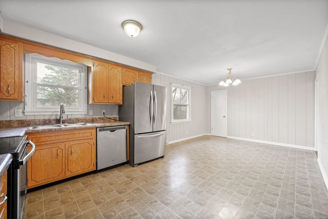 531 Morrison Dr, Clarksville, TN 37042