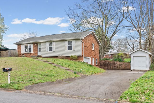 531 Morrison Dr, Clarksville, TN 37042
