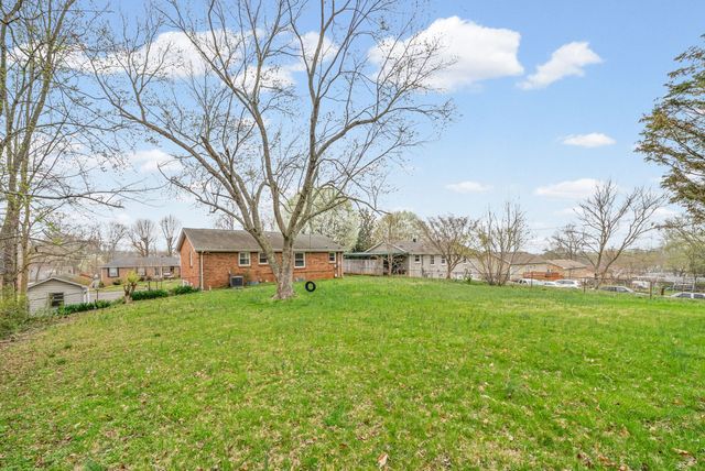 531 Morrison Dr, Clarksville, TN 37042