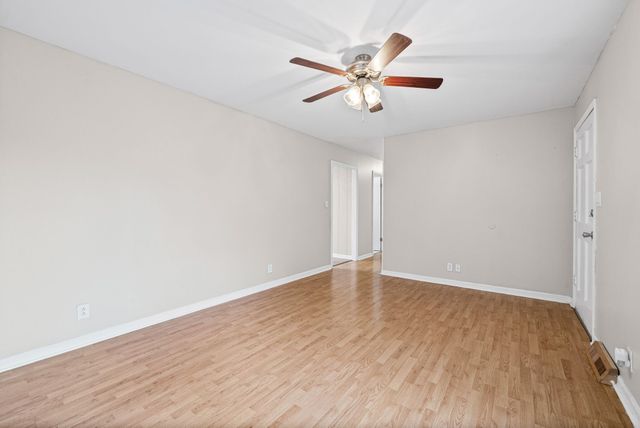 531 Morrison Dr, Clarksville, TN 37042