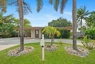 2831 N Seacrest Boulevard, Boynton Beach, FL 33435