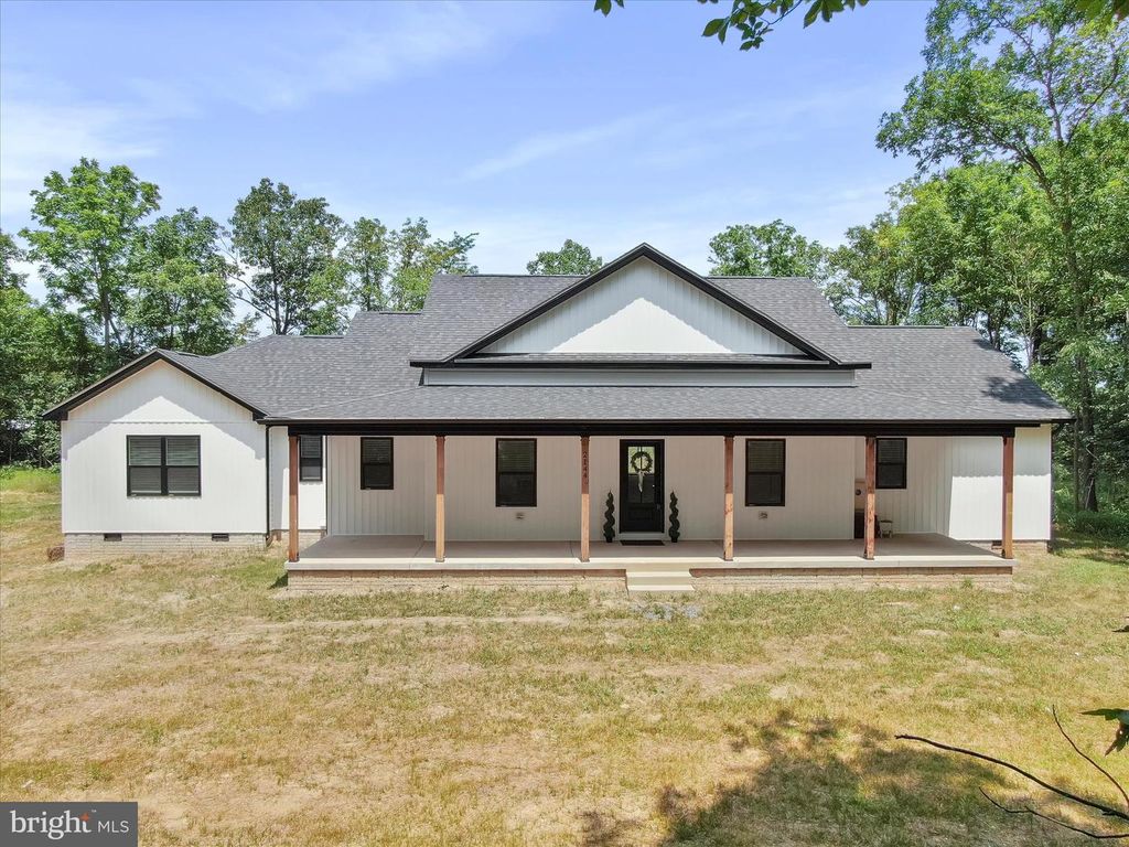 2144 HINTON RD, Kearneysville, WV 25430