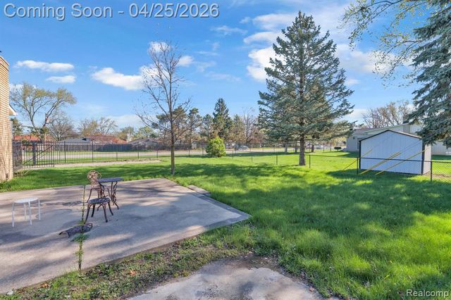 9498 Bassett Street, Livonia, MI 48150