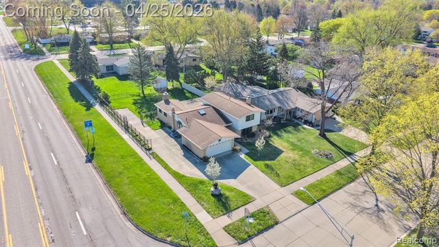 9498 Bassett Street, Livonia, MI 48150